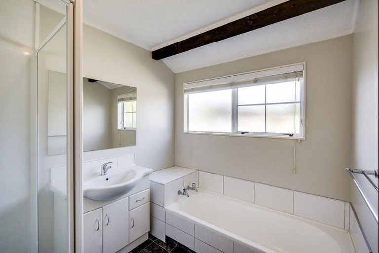 Photo of property in 4 Alley Place, Taradale, Napier, 4112