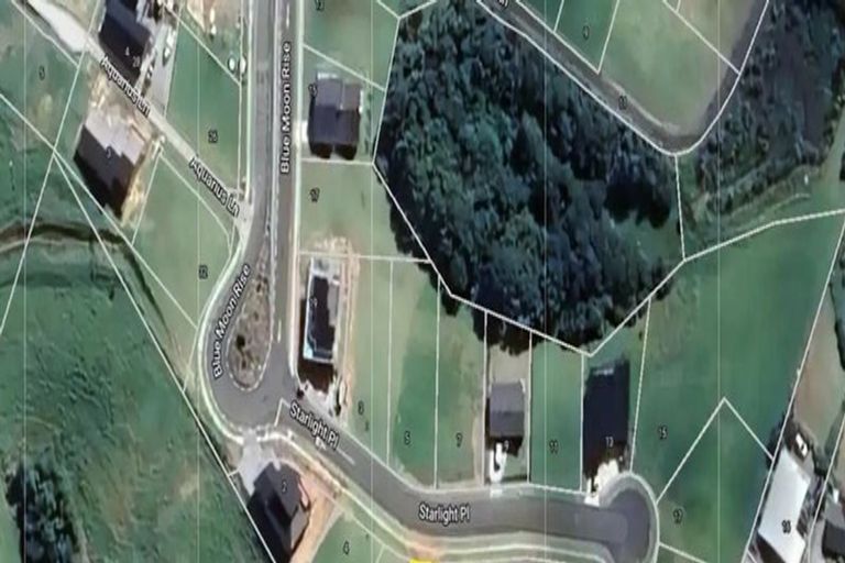 Photo of property in 3 Starlight Place, Langs Beach, 0582