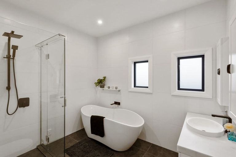 Photo of property in 36 Kahu Road, Fendalton, Christchurch, 8041