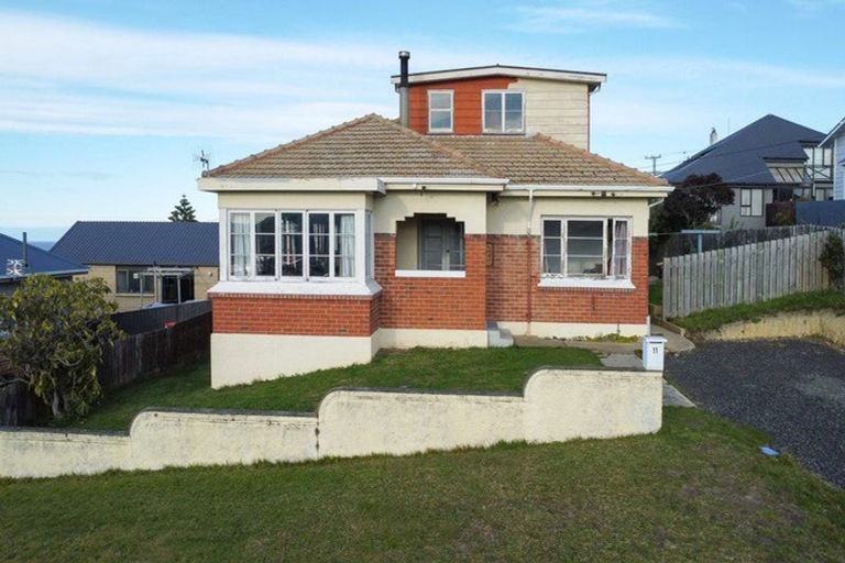 Photo of property in 11 Earls Road, Saint Clair, Dunedin, 9012