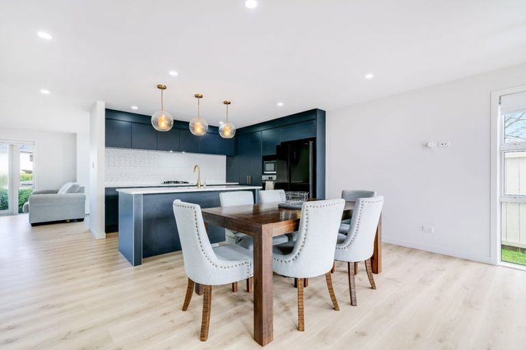 Photo of property in 10 Kauri Heart Avenue, Takanini, 2112