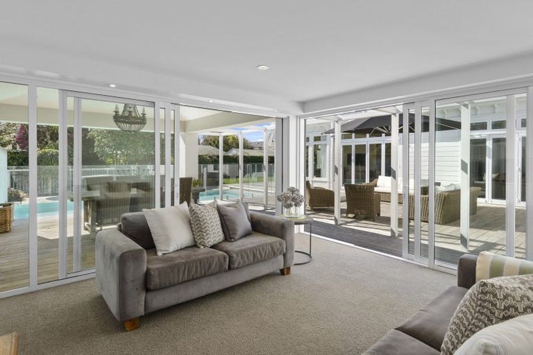 Photo of property in 30 Wroxton Terrace, Merivale, Christchurch, 8014