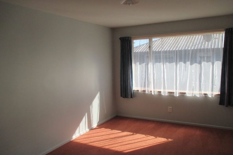 Photo of property in 1/68 Checketts Avenue, Halswell, Christchurch, 8025