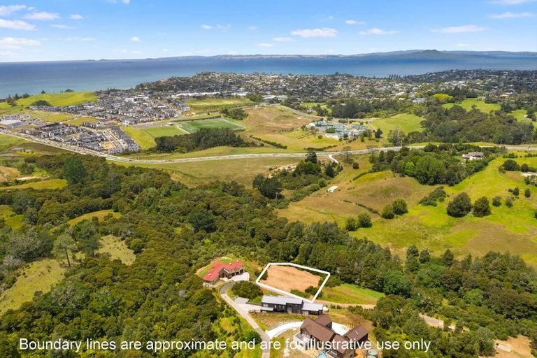 Photo of property in 88 Vaughans Road, Long Bay, Auckland, 0792