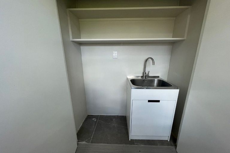 Photo of property in 4/9 Norman Spencer Drive, Papatoetoe, Auckland, 2104