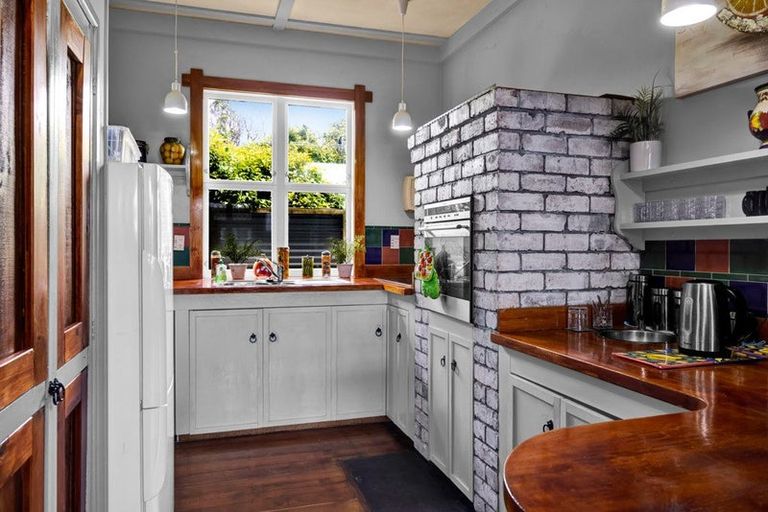 Photo of property in 13 Albion Street, Hawera, 4610