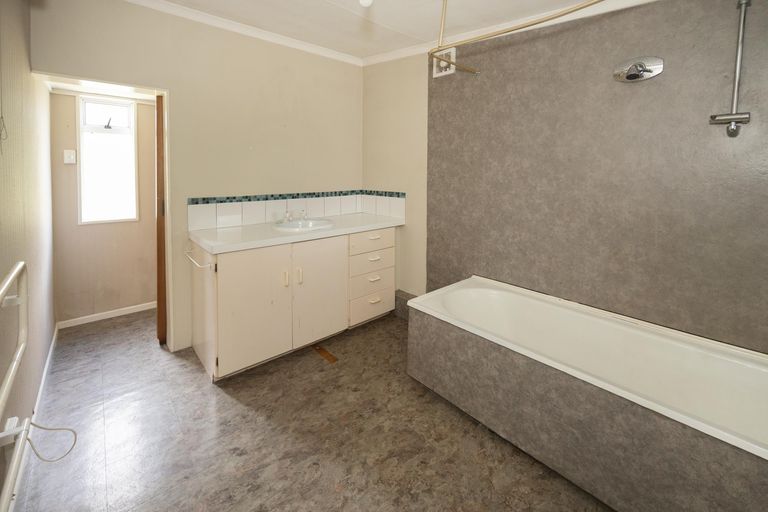 Photo of property in 12a Clyde Street, Oamaru North, Oamaru, 9400