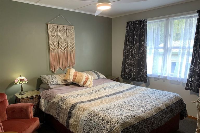 Photo of property in 11 Cameron Road, Te Puke, 3119