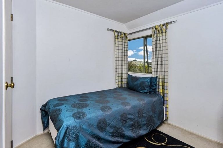 Photo of property in 2/4 Brian Avenue, Forrest Hill, Auckland, 0620