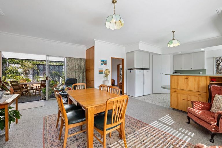 Photo of property in 166 Heta Road, Highlands Park, New Plymouth, 4312