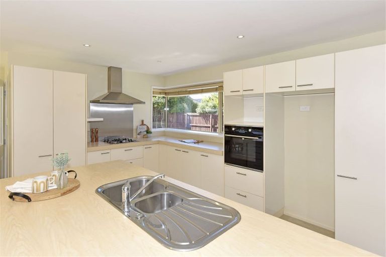 Photo of property in 9 Mollymawk Place, Woolston, Christchurch, 8023