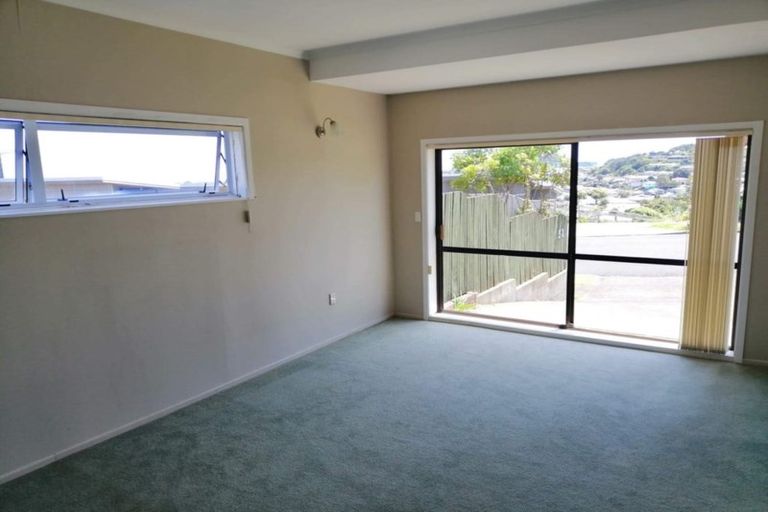 Photo of property in 32 Crownhill Street, Spotswood, New Plymouth, 4310