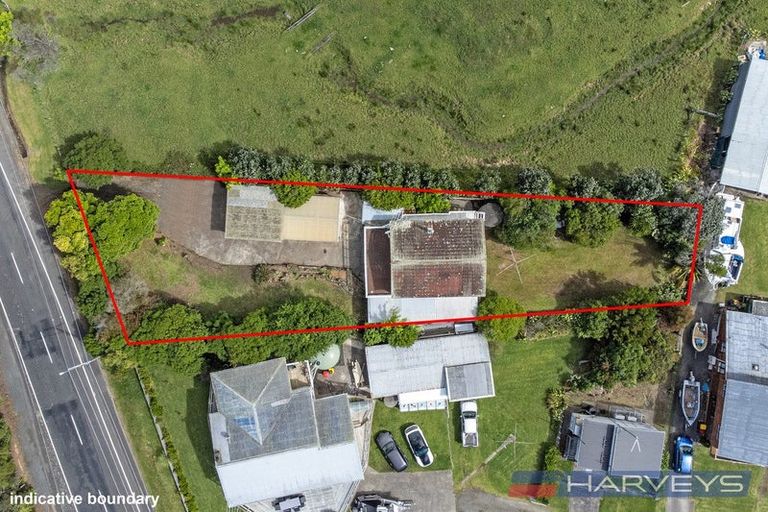 Photo of property in 31 Kawakawa-orere Road, Kawakawa Bay, 2585