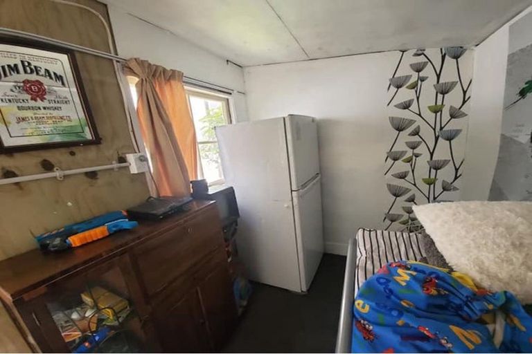 Photo of property in 18 Violet Street, Riverton/aparima, Riverton, 9822