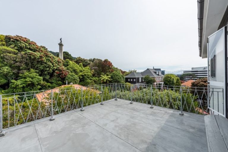 Photo of property in 9 Easdale Street, Kelburn, Wellington, 6012