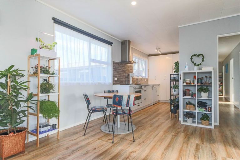 Photo of property in 56 Matai Street, Inglewood, 4330