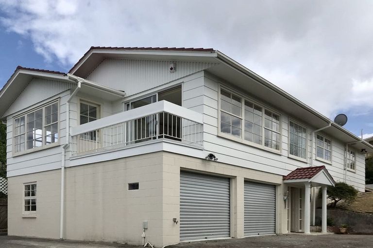 Photo of property in 9 Chelsea View Drive, Chatswood, Auckland, 0626