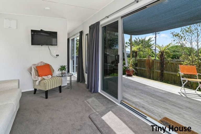 Photo of property in 26 Willow Avenue, Hannahs Bay, Rotorua, 3010