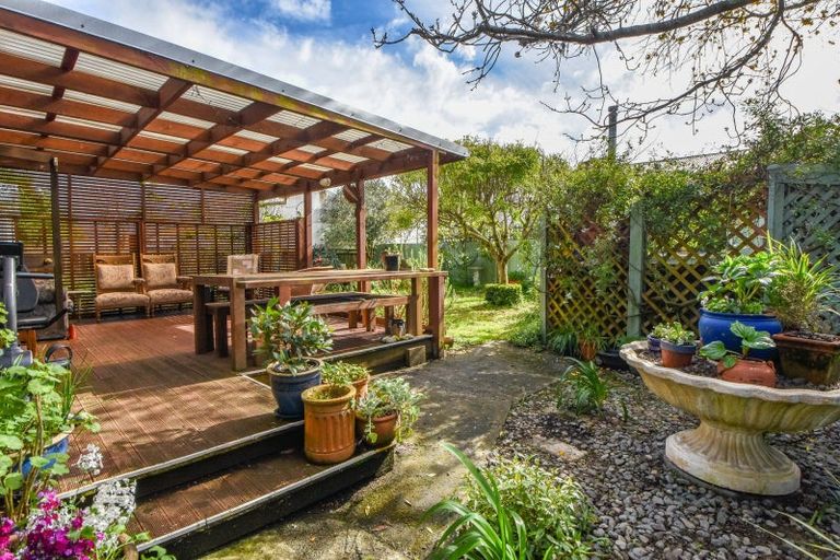 Photo of property in 8 Davy Street, Carterton, 5713