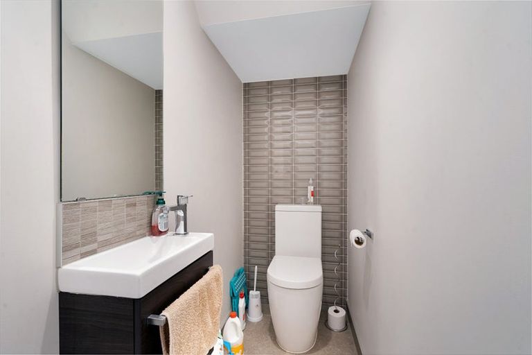 Photo of property in 5 Tuatua Road, Hobsonville, Auckland, 0616