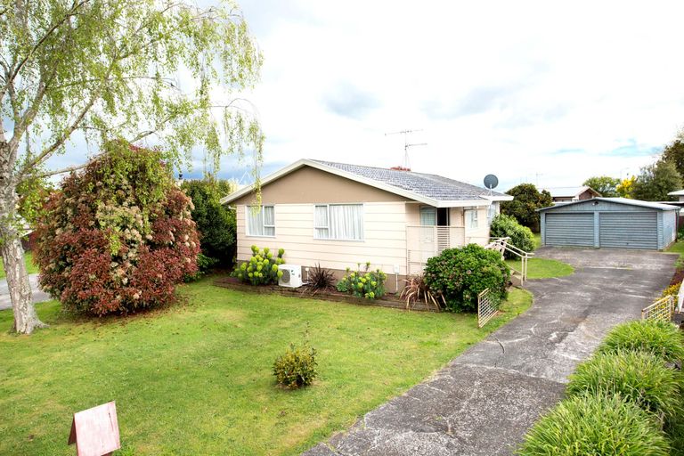 Photo of property in 8 Blomfield Street, Nawton, Hamilton, 3200