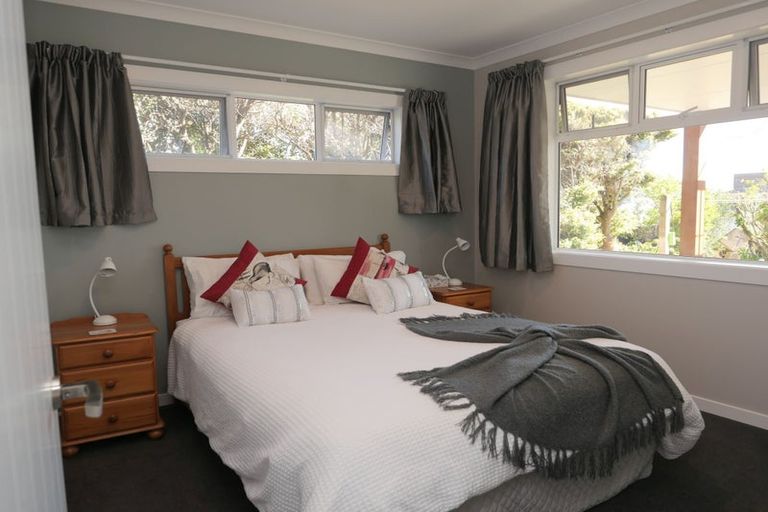 Photo of property in 104 Seaview Road, Paraparaumu Beach, Paraparaumu, 5032