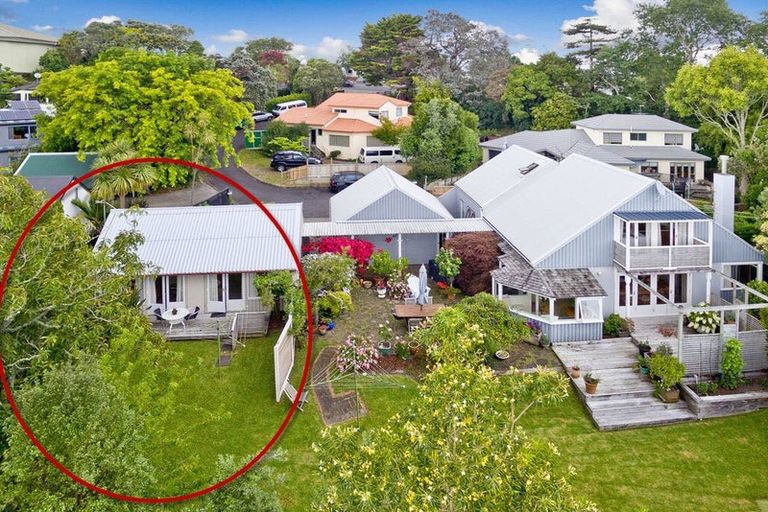 Photo of property in 11a Albany Highway, Unsworth Heights, Auckland, 0632