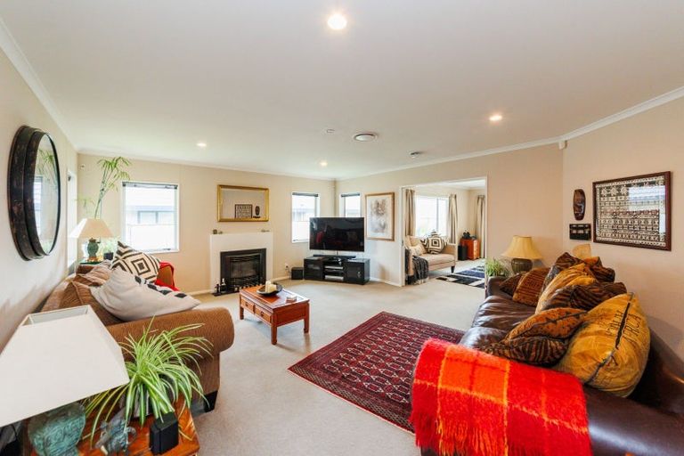 Photo of property in 163 Pacific Drive, Fitzherbert, Palmerston North, 4410