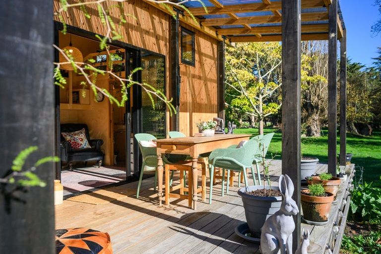 Photo of property in 914 Napier Road, Whakarongo, Palmerston North, 4470