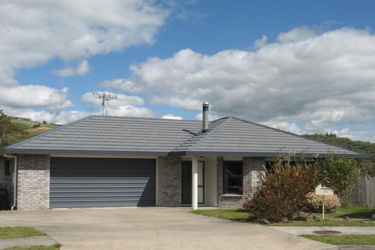 Photo of property in 61 Pelorus Street, Welcome Bay, Tauranga, 3112