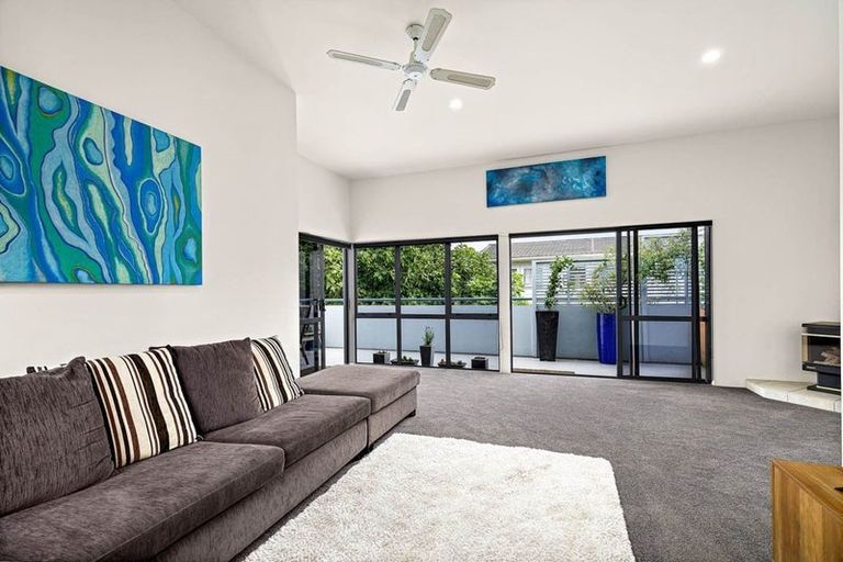 Photo of property in 62 Stanmore Bay Road, Stanmore Bay, Whangaparaoa, 0932