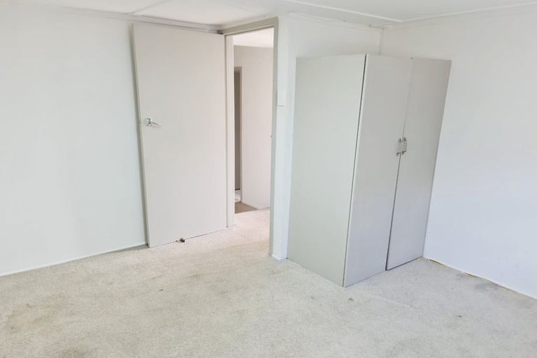 Photo of property in 7 Falkirk Street, Blockhouse Bay, Auckland, 0600