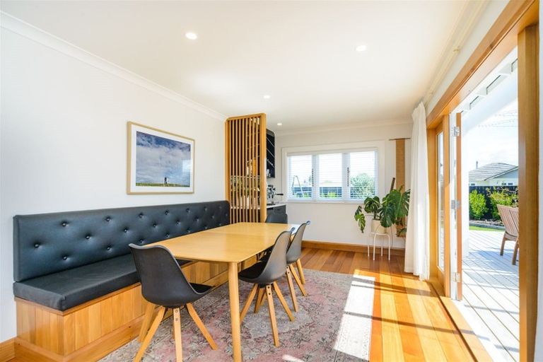 Photo of property in 2 Alma Place, Milson, Palmerston North, 4414