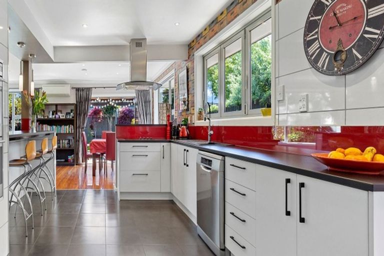 Photo of property in 2 Guinness Crescent, Ilam, Christchurch, 8041