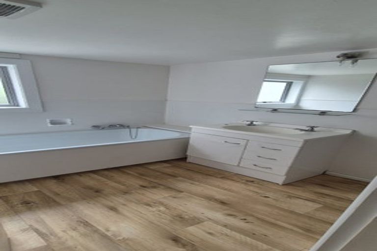 Photo of property in 2/90 Creyke Road, Ilam, Christchurch, 8041