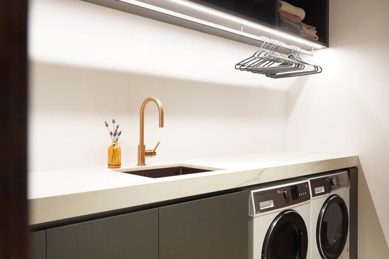 Photo of property in 28 Pacific Parade, Surfdale, Waiheke Island, 1081