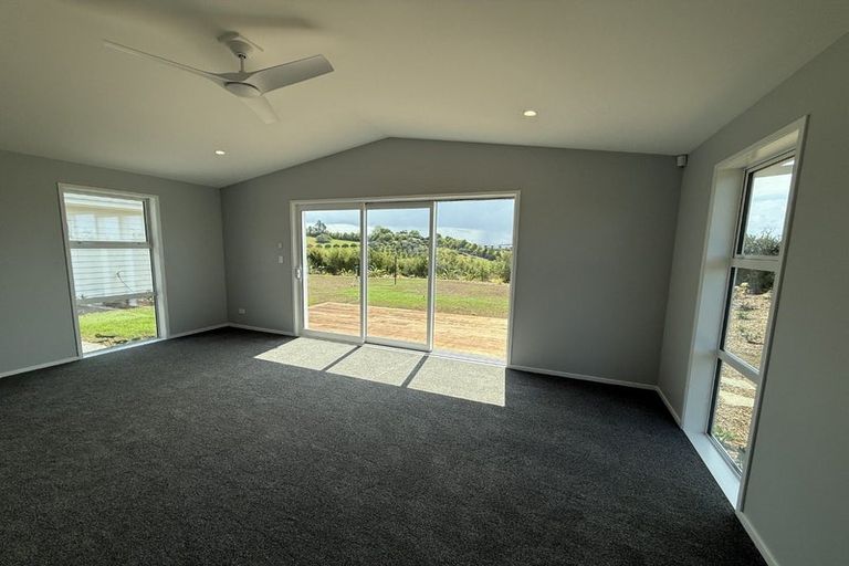 Photo of property in 5 Johnson Place, Stillwater, Silverdale, 0993