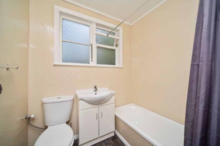 Photo of property in 60 Glenpark Avenue, Frankleigh Park, New Plymouth, 4310