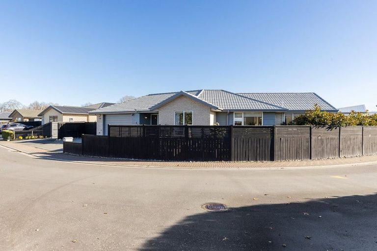 Photo of property in 4 Kilkivan Lane, Broomfield, Christchurch, 8042