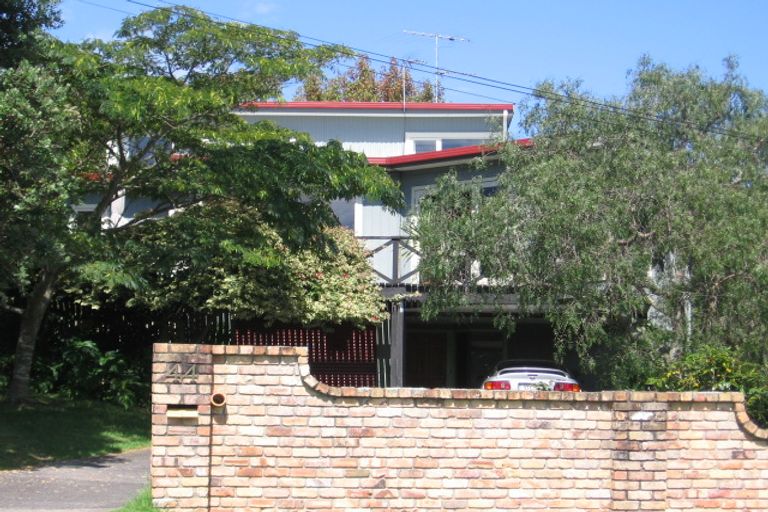 Photo of property in 2/44 Beulah Avenue, Rothesay Bay, Auckland, 0630