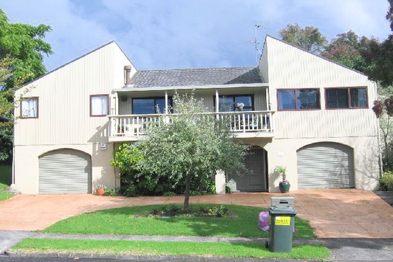 Photo of property in 70 Fordyce Avenue, Sunnyhills, Auckland, 2010