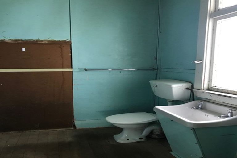 Photo of property in 64 Turner Street, Edendale, 9825