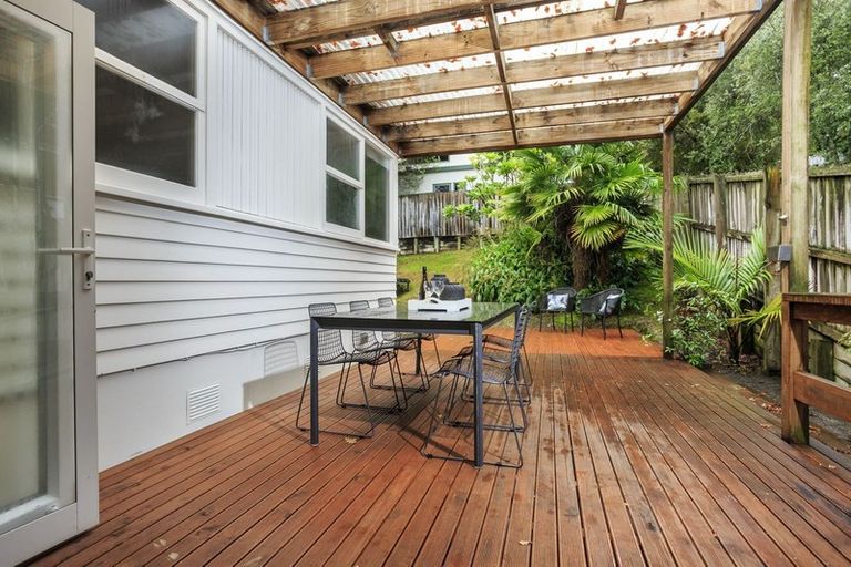 Photo of property in 1/68 Stredwick Drive, Torbay, Auckland, 0630