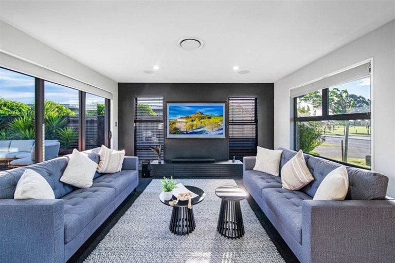 Photo of property in 73 Dynes Road, Rolleston, 7615