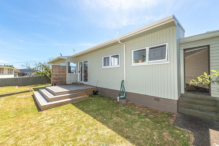 Photo of property in 18 Murch Place, Tawhero, Whanganui, 4500