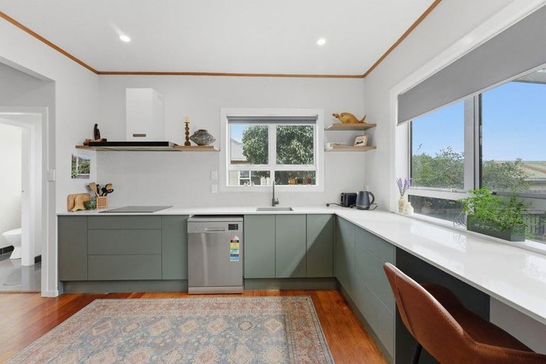 Photo of property in 16 Maranui Street, Welbourn, New Plymouth, 4310