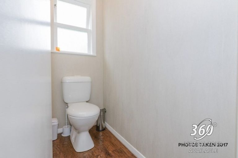 Photo of property in 8 Galway Avenue, Hokowhitu, Palmerston North, 4410