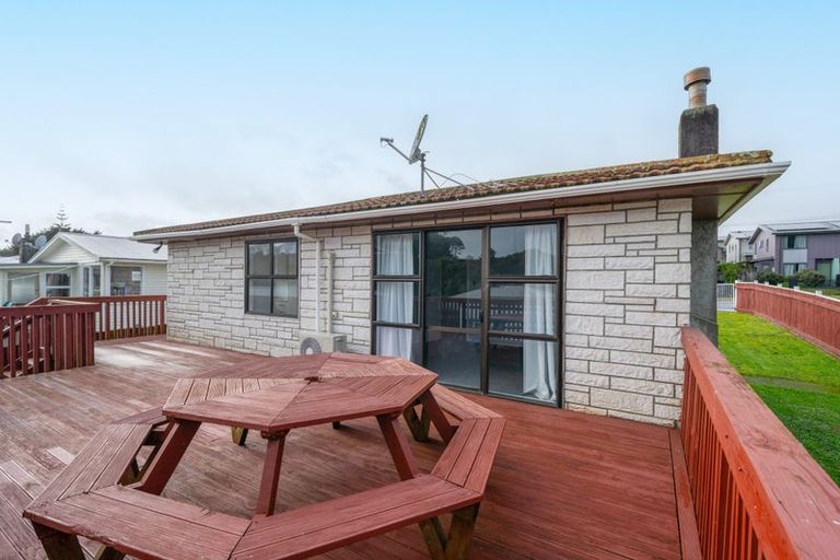 Photo of property in 61 Castor Crescent, Cannons Creek, Porirua, 5024