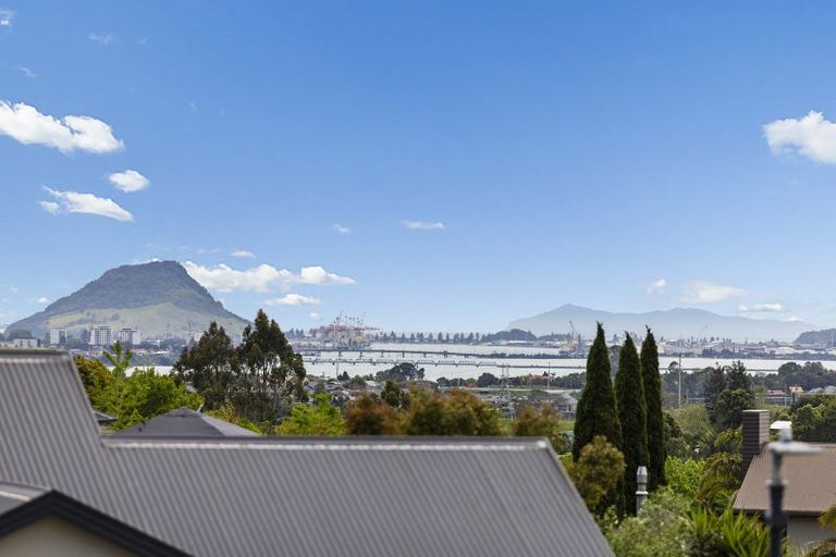 Photo of property in 2 Parnwell Place, Ohauiti, Tauranga, 3112