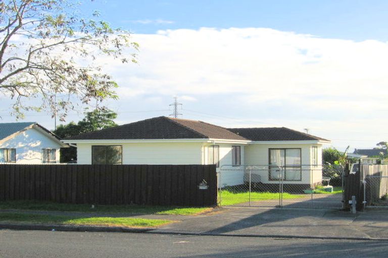 Photo of property in 5 Dissmeyer Drive, Clover Park, Auckland, 2019